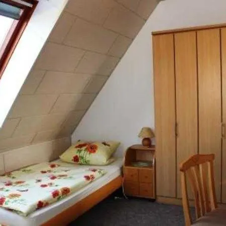 Gaestezimmer Am Tiefwarensee Waren  Exterior foto