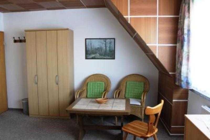 Privatunterkunft Gaestezimmer Am Tiefwarensee